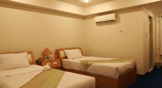 Ratchaphruek 2007 Hotel, Rezervați Hotel Hoteluri și cazare în Ban Luang, Hotel