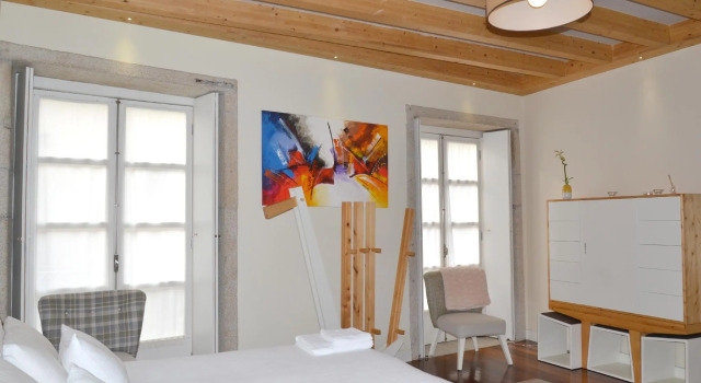 Room in Apartment - Stay in Historic Area of Porto, Забронировать Апартаменты/квартира Порту Регион Порту, рядом с Канатная дорога Гайя