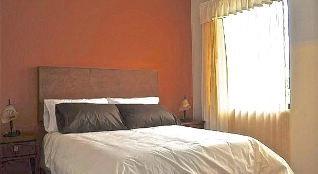 Hostal Casa Valladolid, Book Hotel Hoteller i Quito med parkering, nær Guapulo Park, Parkering