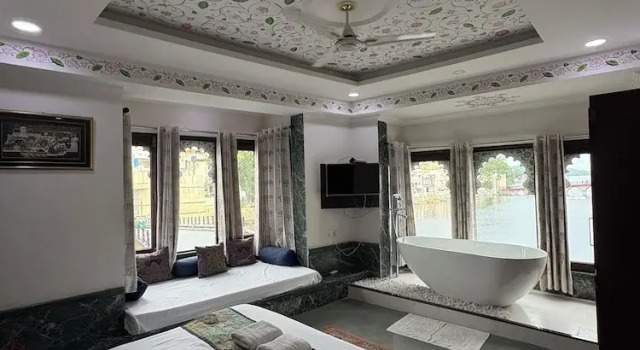 Люкс Premium с видом на озеро Mannat Udaipur Lakeview Boutique