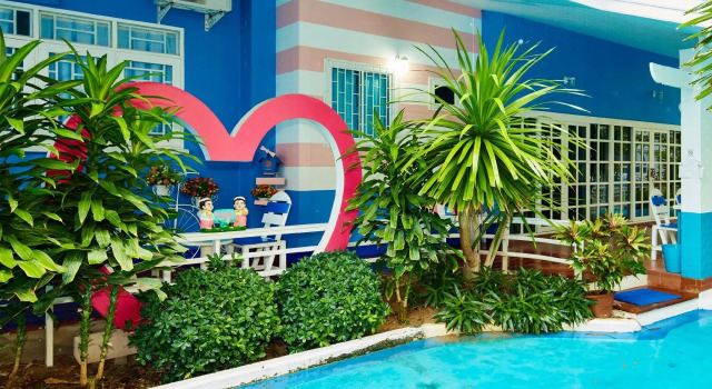 Blue House Beach