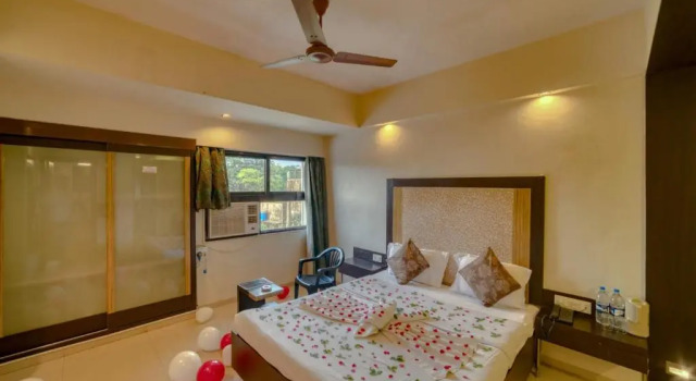 Hotel Ashwin Igatpuri, Pure Veg & Jain Food
