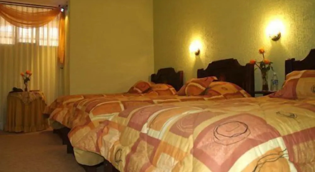 Трёхместный номер Standard Hotel Catedral Internacional