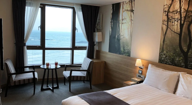 Двухместный номер Deluxe Ocean Gloucester Hotel Hamdeok