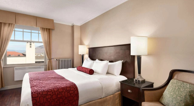 The Plaza Hotel Downtown, Trademark Collection by Wyndham, Book Hotel Kamloops Thompson Okanagan