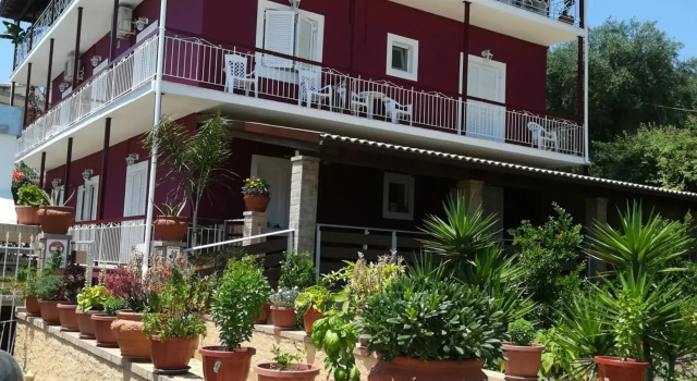 Nicolas Beach House, Забронировать Отель Гувья Остров Корфу