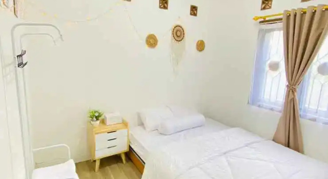 Villa Latar Ombo, Boek Villa Mergangsan Timuran