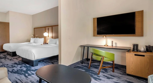 Люкс Fairfield Inn & Suites by Marriott Helen