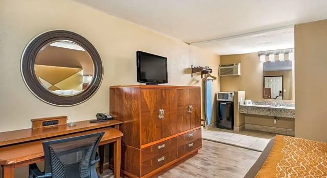 Четырёхместный люкс Econo Lodge Oskaloosa