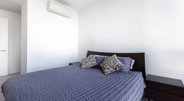 Sabrina, 2BDR Docklands Apartment, Забронировать Апартаменты/квартира Докландс Мельбурн, рядом с Пристань для яхт «Е»