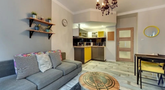 Navy Group - Old Town Apartments