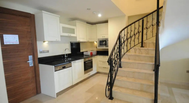 Gold City 2B2B Penthouse Main Building with Free Aqua Park