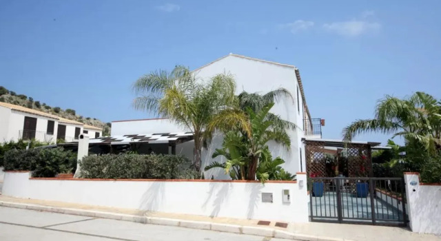 Hotel Iride by Marino Tourist, Book Hotel Hotels in Sicily with Parking, Parking