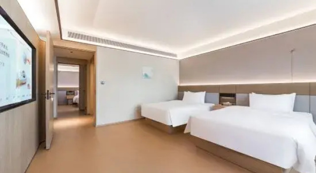 Люкс Deluxe JI Hotel (Jingdezhen North Station Taoxichuan Road)