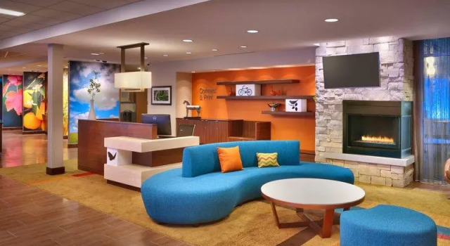 Кровать в общем номере Fairfield Inn & Suites by Marriott Salt Lake City Midvale