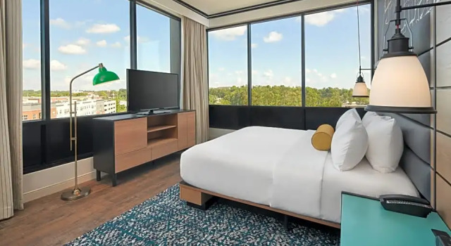 Двухместный люкс c 1 комнатой Hotel Indigo Tallahassee - Collegetown by IHG