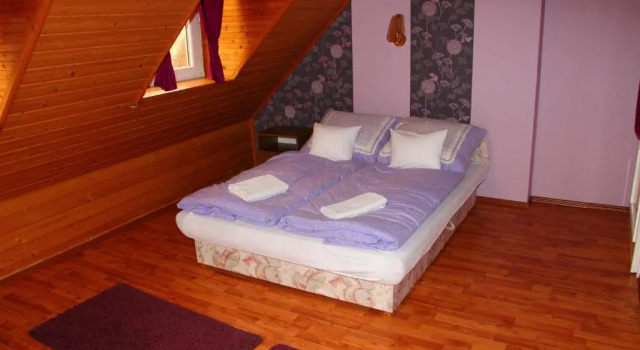 Szeibert Vendghz, Boek Hotel Balatonfüred 