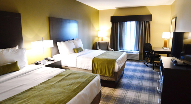 Четырёхместный номер Standard Best Western Plus New Orleans Airport Hotel