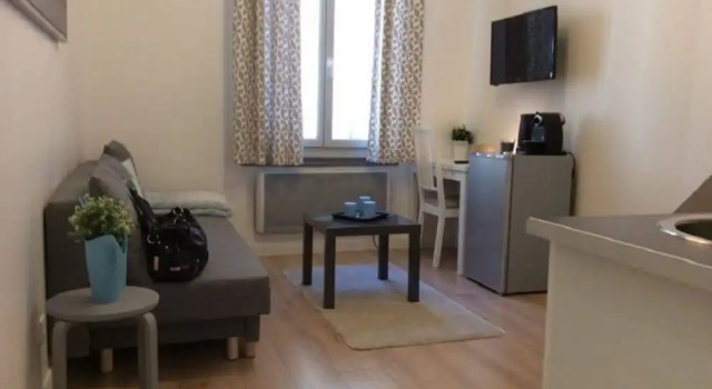 CabanelCS, Забронировать Отель Монпелье Hérault, рядом с Торговая палата Hôtel Saint-Côme