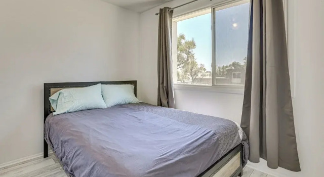 2 Mi to Old Town & Mall: Townhome w/ Pool Access!, Забронировать Апартаменты/квартира Отели Скотсдейл с парковкой, Парковка