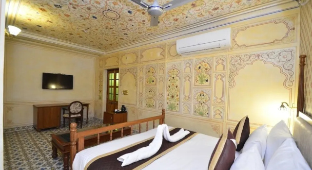 Двухместный номер Standard Nirbana Palace - A Heritage Hotel and Spa