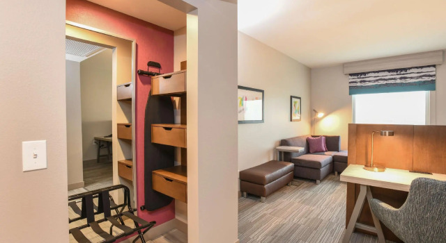 Двухместный полулюкс Hilton Garden Inn Cincinnati Midtown