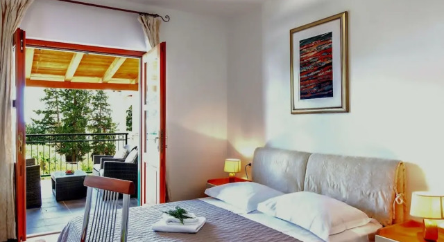 Вилла Superb Villa With Private Pool and Garden