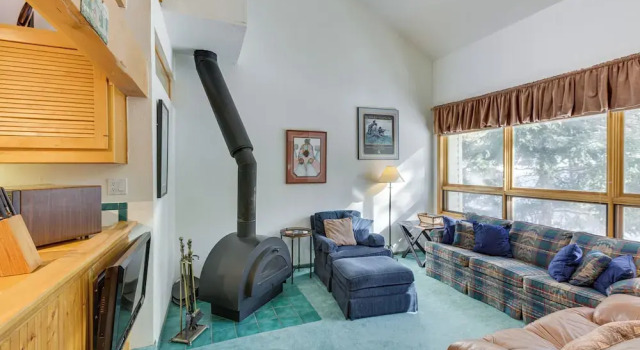 Angel Fire Condo w/ Mountain View < 1 Mi to Slopes