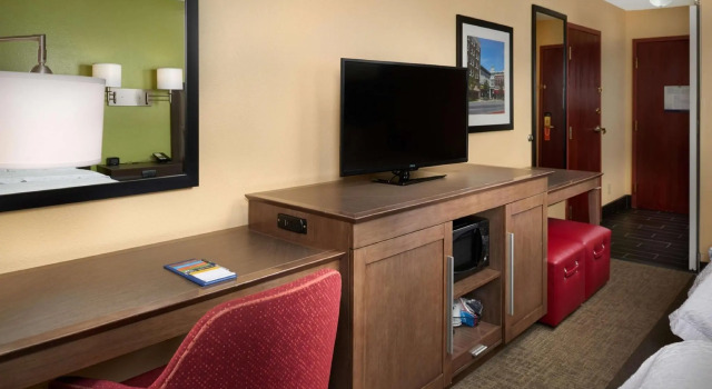 Четырёхместный номер Standard Hampton Inn Shelbyville