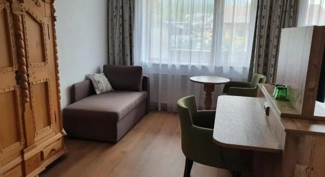 Номер Superior Raffls Hotel