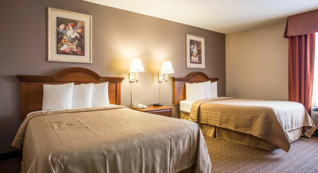 Четырёхместный номер Standard Quality Inn & Suites Matthews - Charlotte