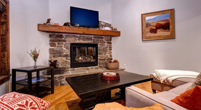 Abode on Doe Pass