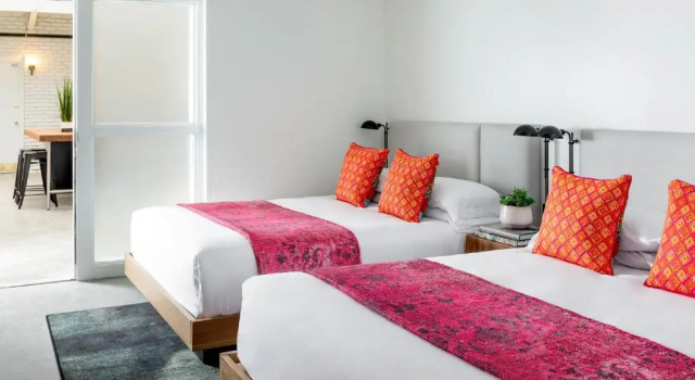 Четырёхместный номер Standard Bluebird Spa City Motor Lodge