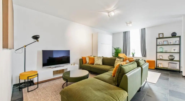 Classy Apartment in City Center with Large Balcony, Забронировать Апартаменты/квартира Binnenstad Гент, рядом с Graffiti Street