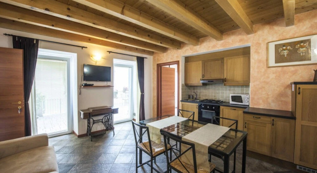 Апартаменты Comfort с балконом и с видом на озеро B&B Nest on the Lake