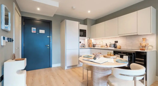 Апартаменты Chic Urban Escape in London