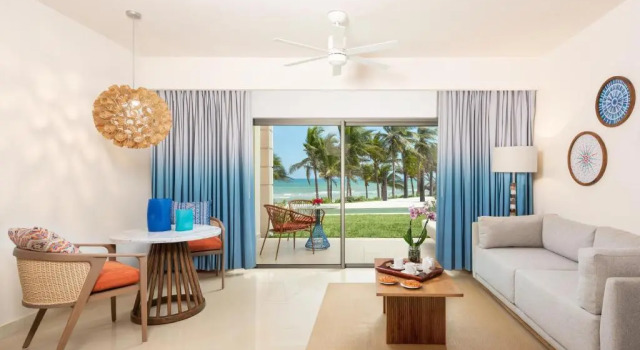 Четырёхместный полулюкс oceanfront Dreams Puerto Morelos Resort & Spa - All Inclusive