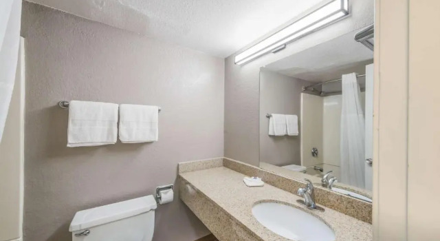 Четырёхместный номер Standard Studio 6 Laredo, Tx - North I-35