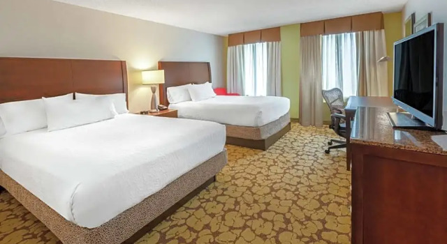 Четырёхместный номер Premium Hilton Garden Inn Pittsburgh University Place