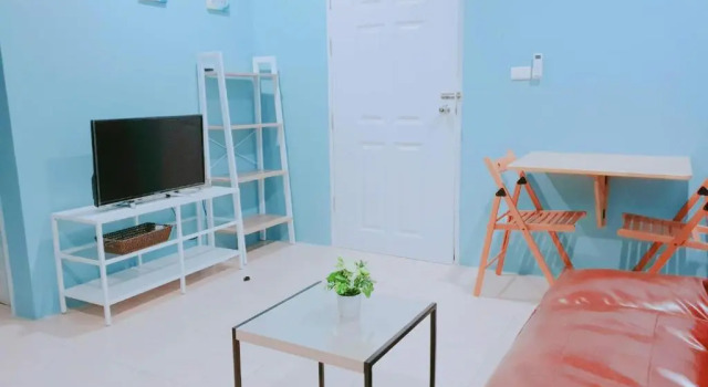 Апартаменты Near boxing center, New 1BR wh kitchen, Sofa bed, Wifi