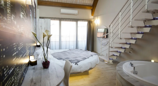 Четырёхместный номер Superior c 1 комнатой с балконом Seven Rooms Milano
