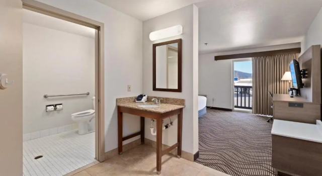 Номер Standard с красивым видом из окна Sandpoint Hotel & Suites Downtown