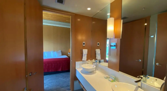 Люкс Penticton Lakeside Resort