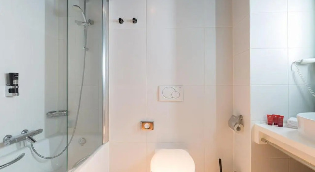 Семейный номер Standard Leonardo Hotel Almere City Center