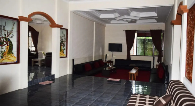 Adeeva Villa, Забронировать Вилла Отели Матарам с бассейном, рядом с Lombok Epicentrum Mall, Бассейн