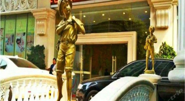 Shenzhen Vienna International Hotel(Xinzhou br), Rezerwuj Hotel Hotele w Shenzhen z parkingiem, Parking