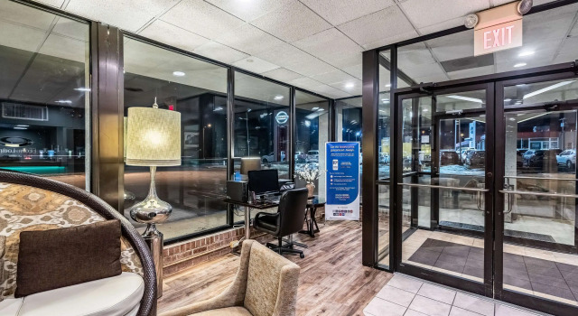 Quality Inn & Suites Albert Lea, Book Hotel Albert Lea Minnesota