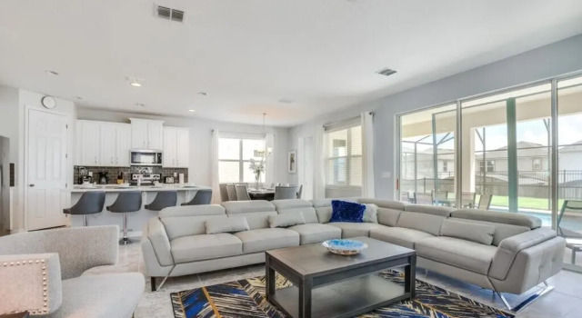 1791spp 5 Bedroom Townhouse by RedAwning