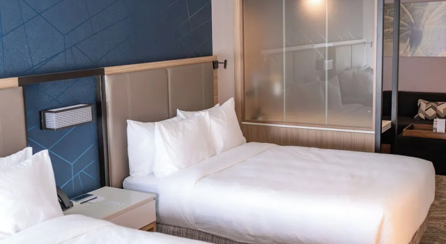Люкс SpringHill Suites by Marriott Eau Claire