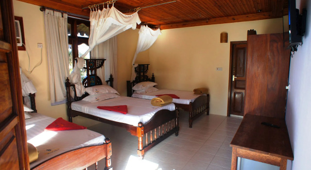 Smiles Beach Hotel